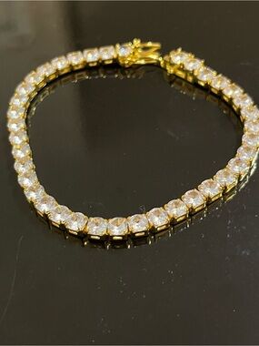18k gold plated Cubic Zirconia Tennis Bracelet - Women Jewelry